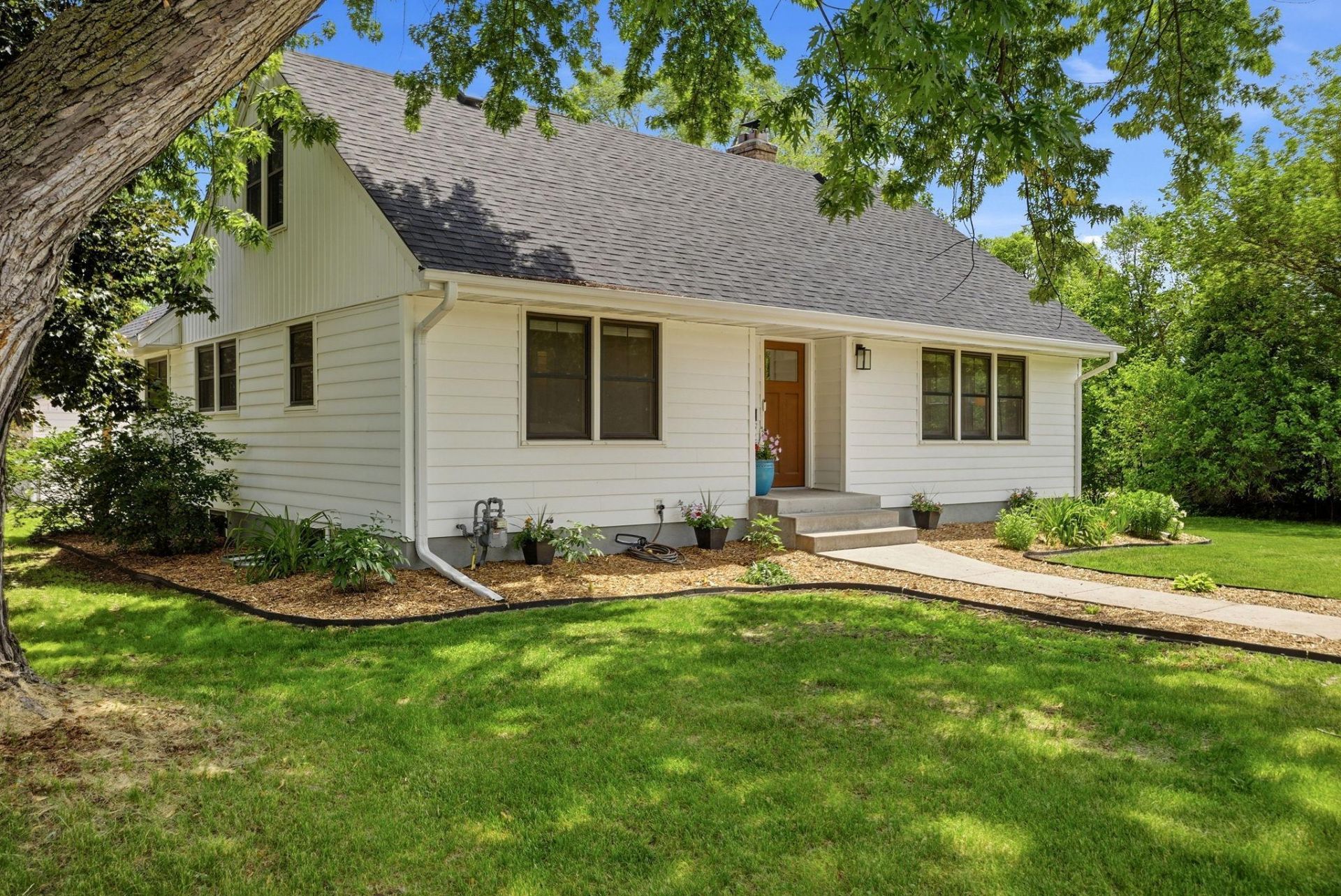 8401 15th Avenue S, Bloomington, MN 55425
