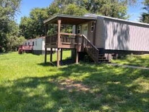 1005 Ross Ln, Clarksville, TN 37042