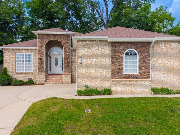 2240 Killington Dr, Clarksville, TN 37040
