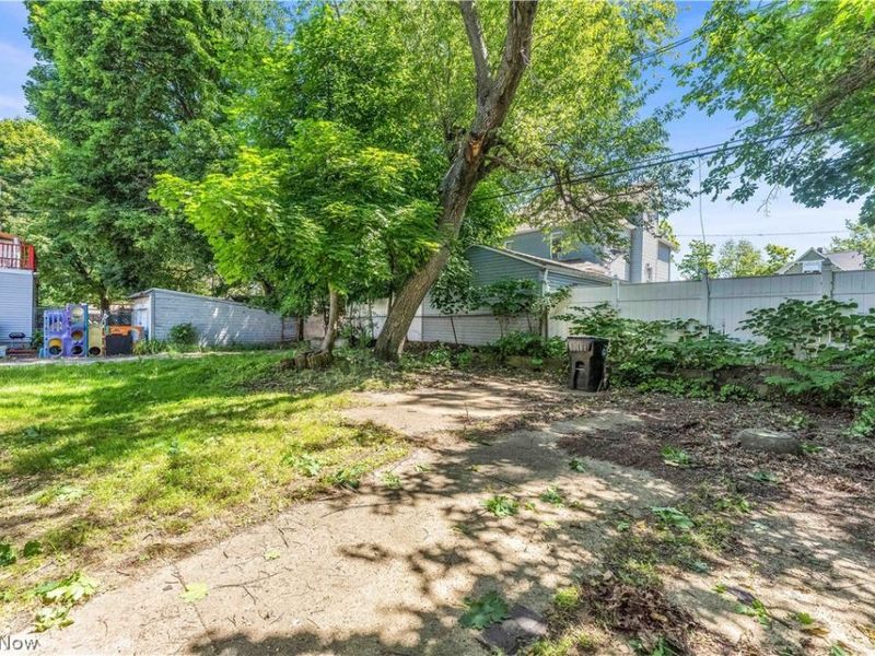 1261 E 113th Street, Cleveland, OH 44108 Photo 45