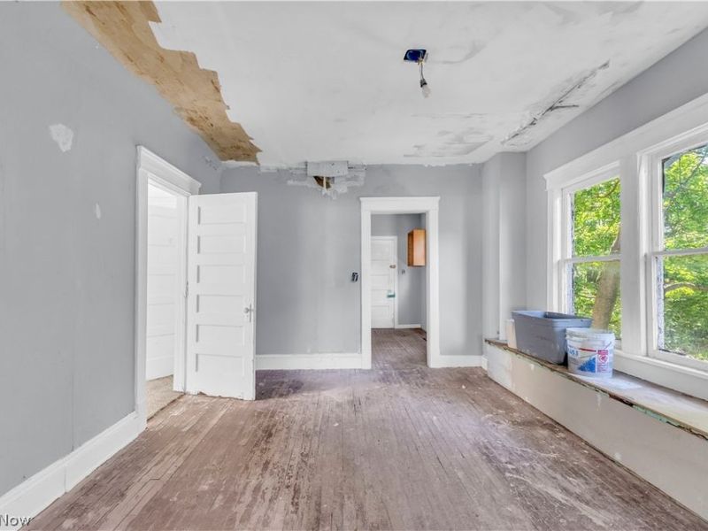 1261 E 113th Street, Cleveland, OH 44108 Photo 8
