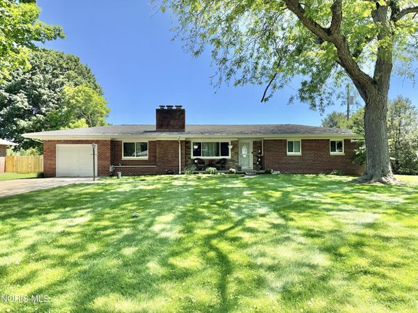19035 W Orchard Drive , Elmore, OH 43416