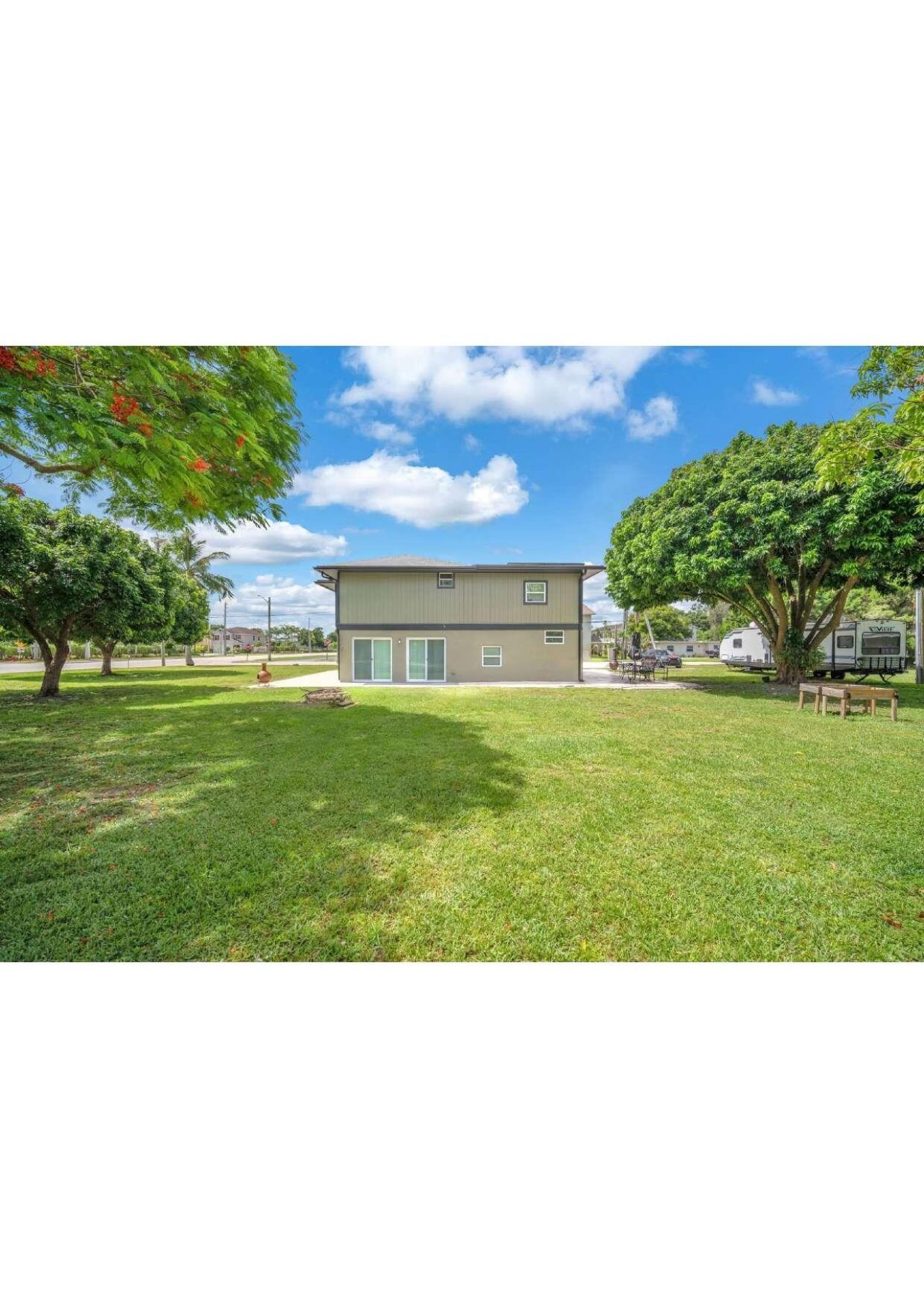 5023 Club Road, Haverhill, FL 33415 Photo