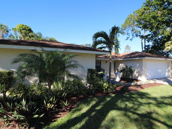 13471 Jonquil Place, Wellington, FL 33414