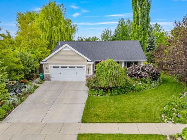 609 E 2100 N, North Logan, UT 84341