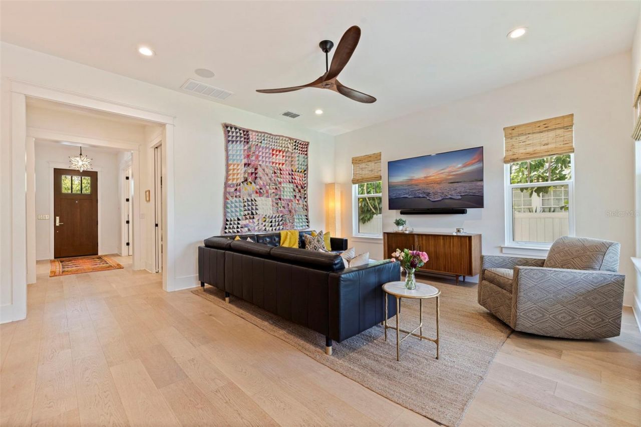 610 5th Street N, Saint Petersburg, FL 33701 Photo