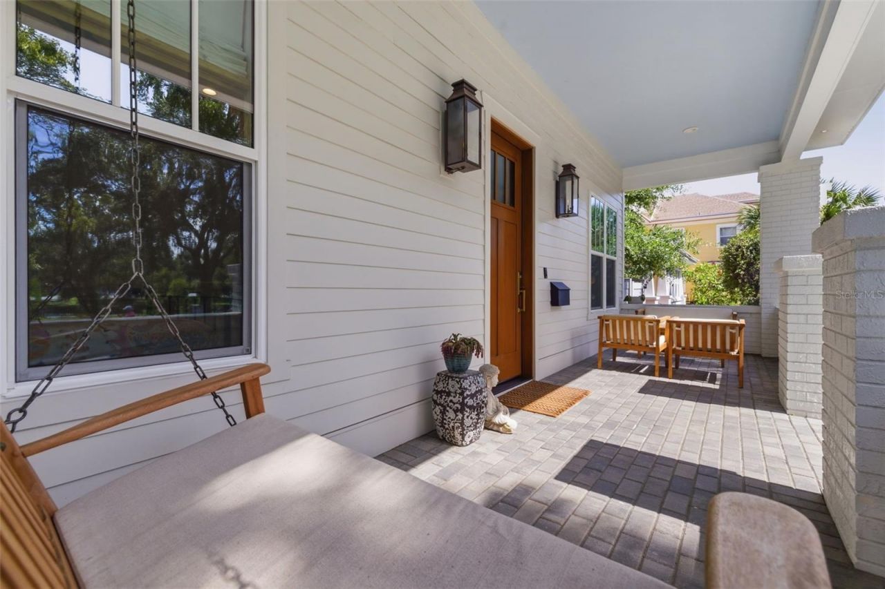 610 5th Street N, Saint Petersburg, FL 33701 Photo