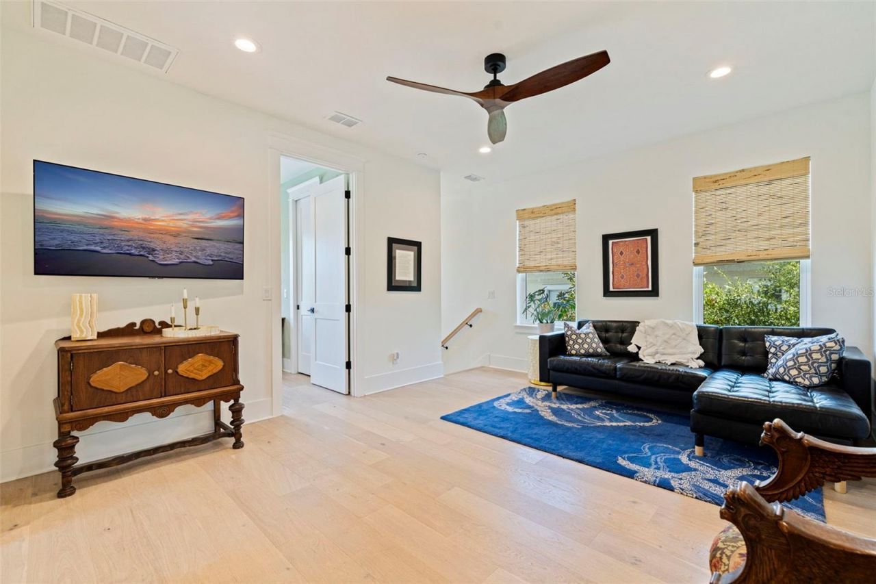 610 5th Street N, Saint Petersburg, FL 33701 Photo