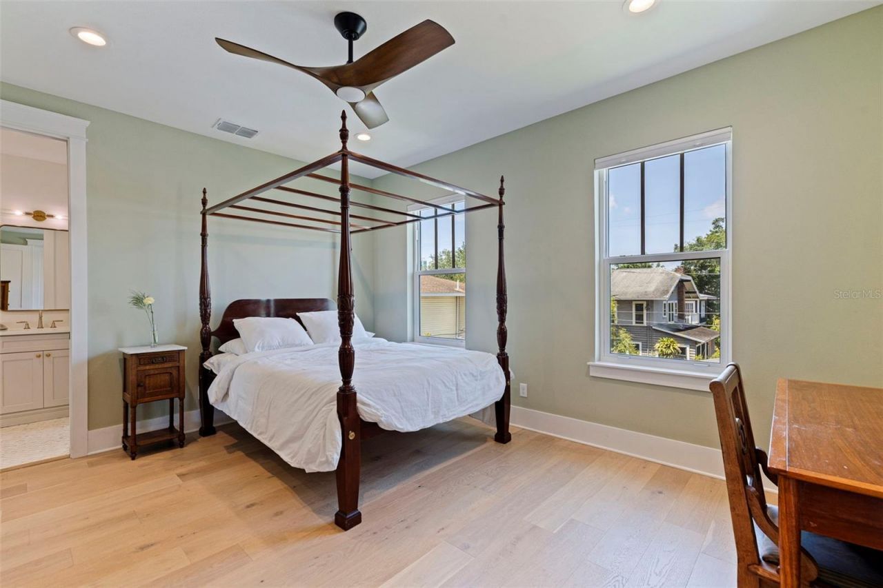 610 5th Street N, Saint Petersburg, FL 33701 Photo