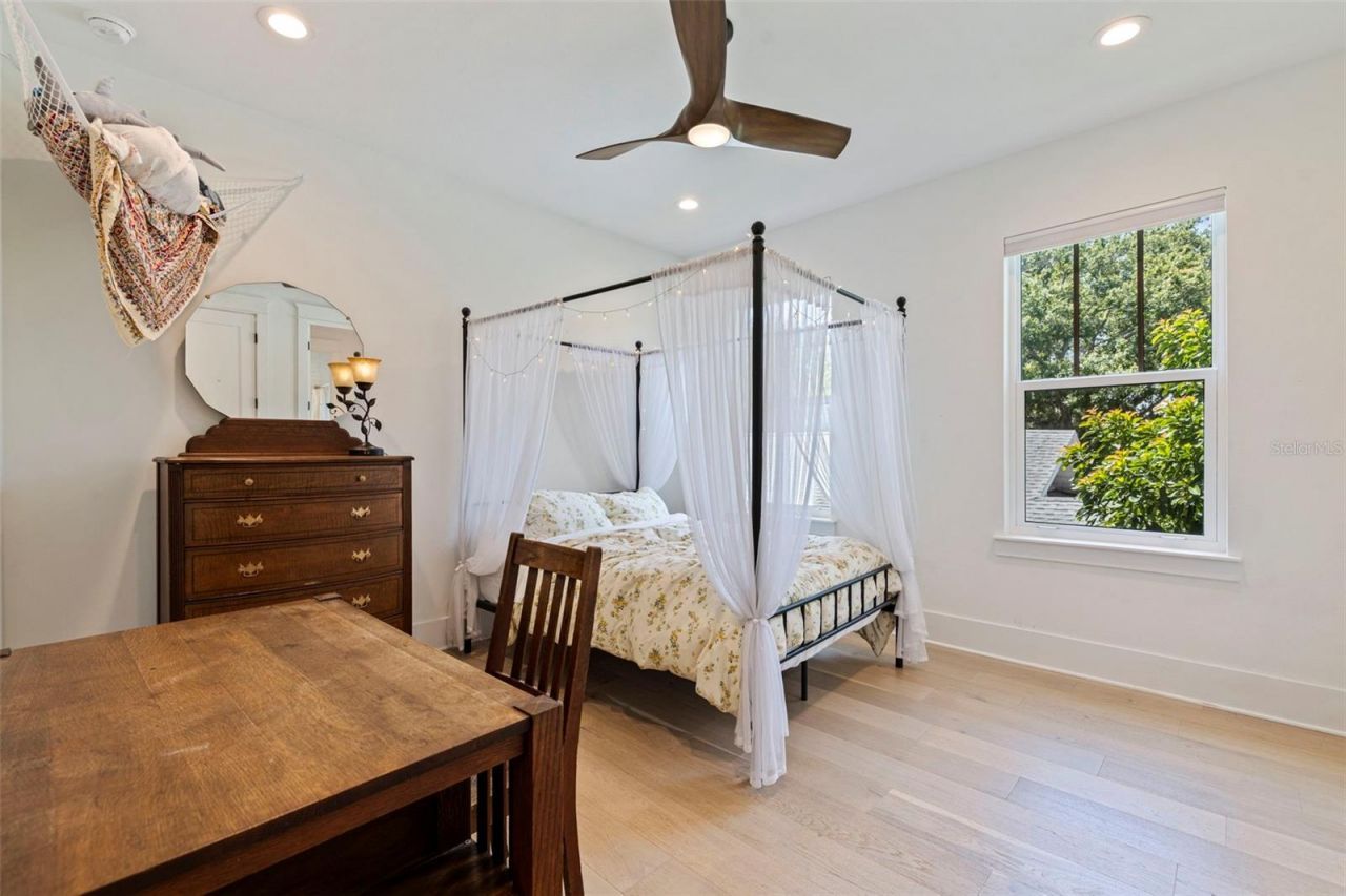 610 5th Street N, Saint Petersburg, FL 33701 Photo