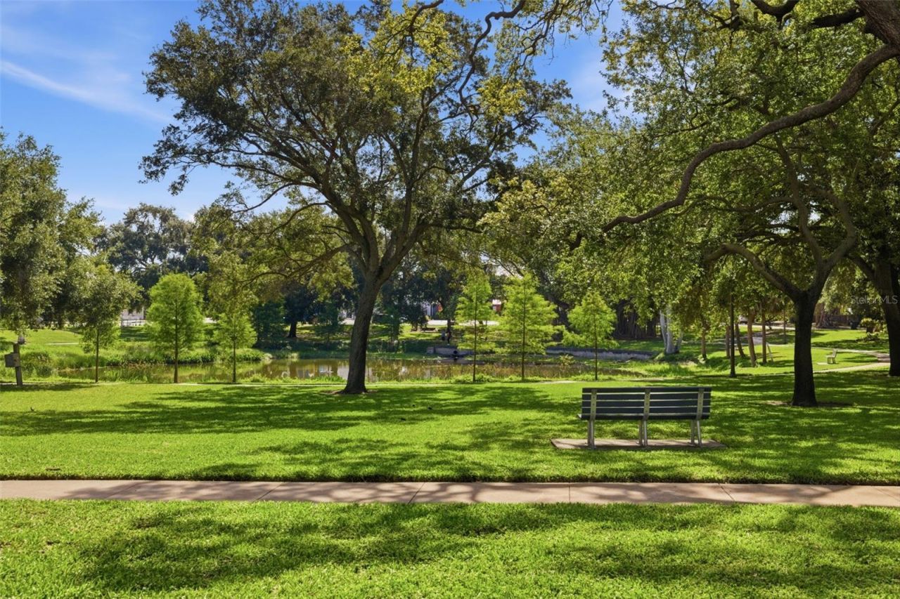 610 5th Street N, Saint Petersburg, FL 33701 Photo