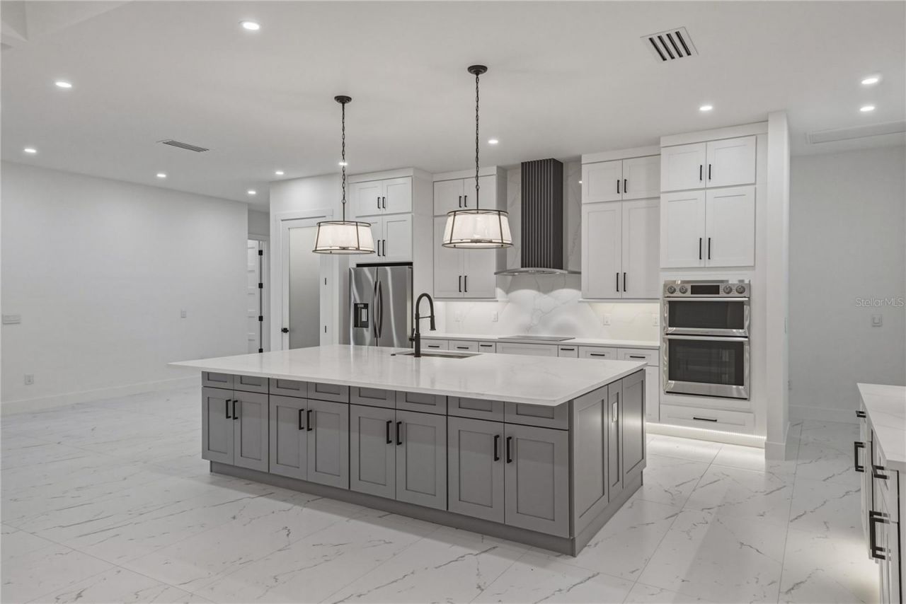 14080 Sydney Road, Dover, FL 33527 Photo