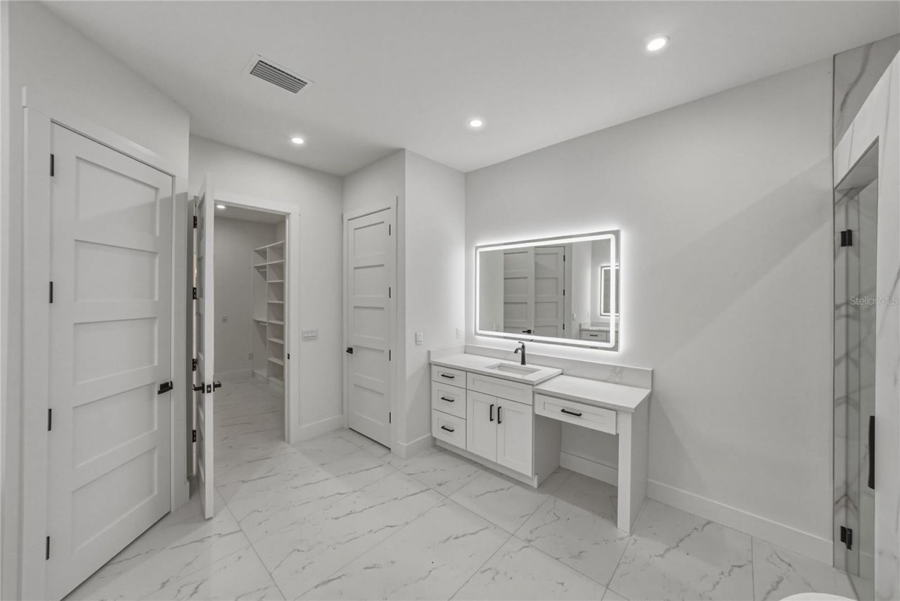 14080 Sydney Road, Dover, FL 33527 Photo