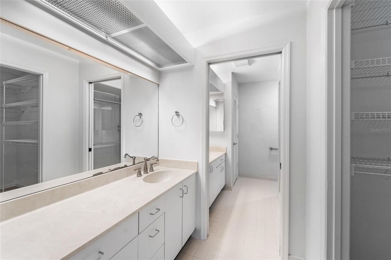 3766 Ballantrae Drive, Unit 22D, Sarasota, FL 34238 Photo