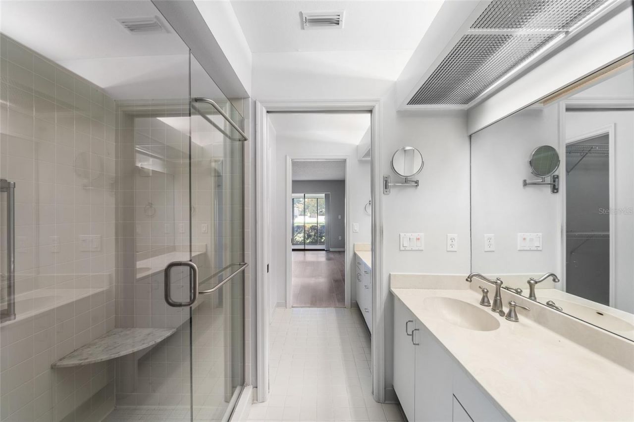3766 Ballantrae Drive, Unit 22D, Sarasota, FL 34238 Photo