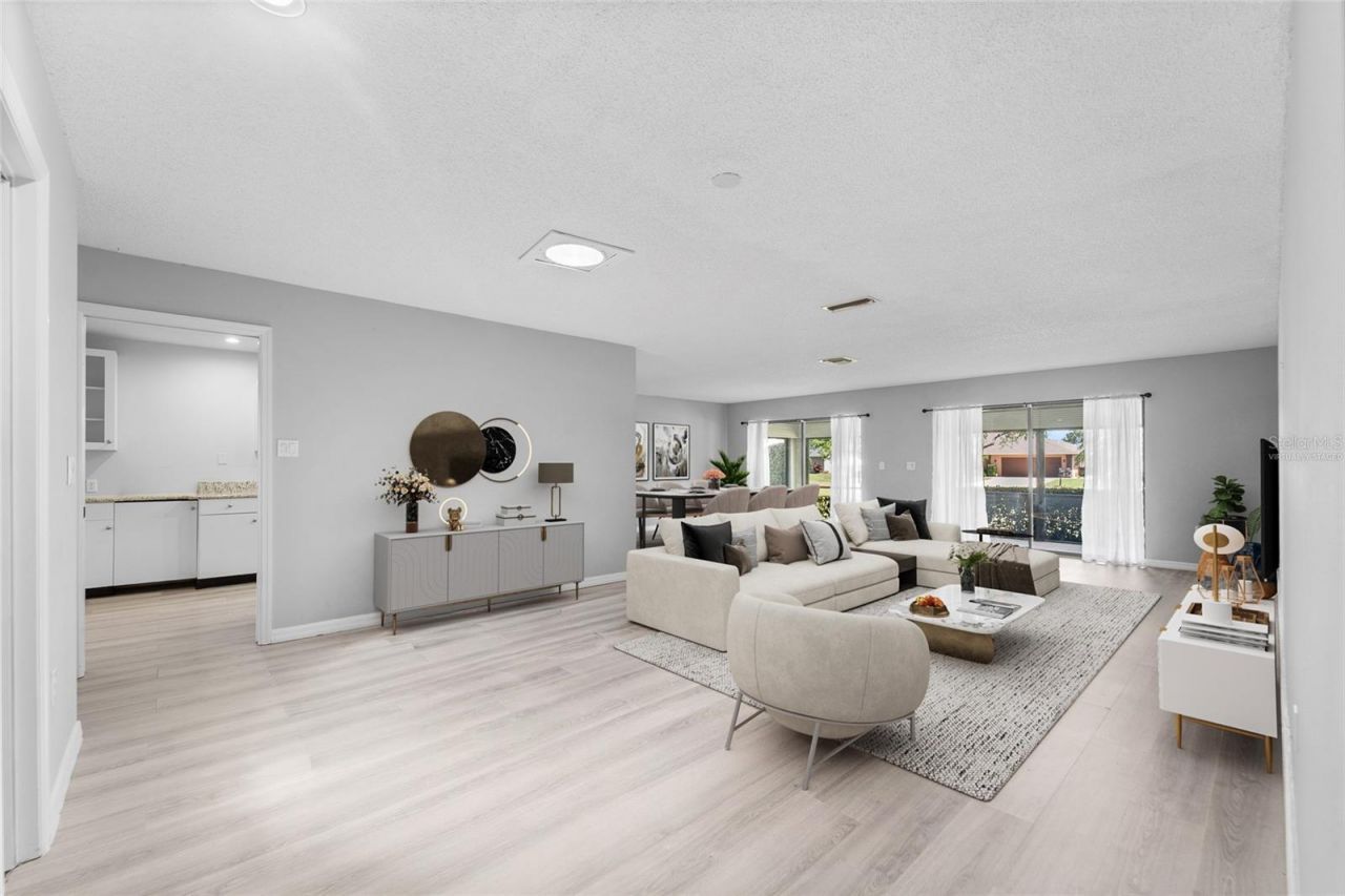3766 Ballantrae Drive, Unit 22D, Sarasota, FL 34238 Photo