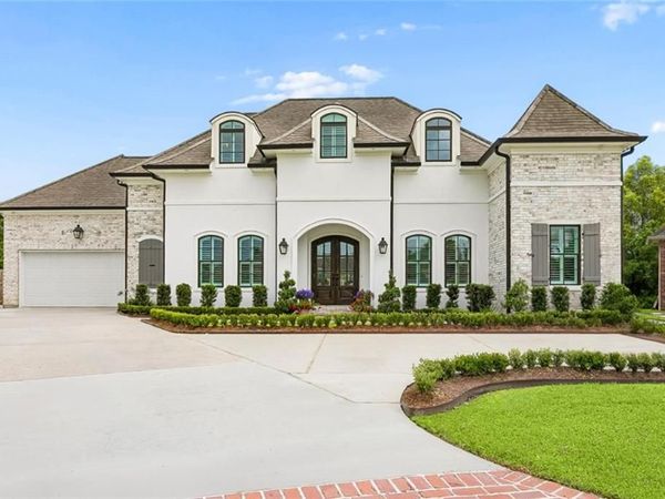 117 OAK PARK Court , Belle Chasse, LA 70037