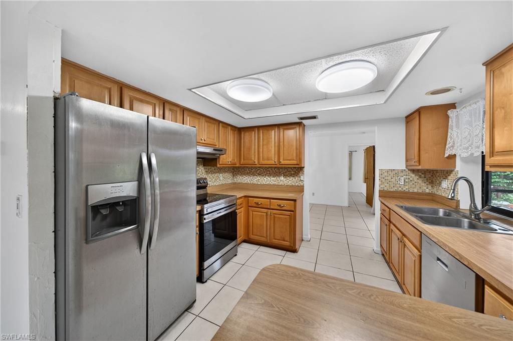 2233 SW 4th St , Cape Coral, FL 33991 Photo