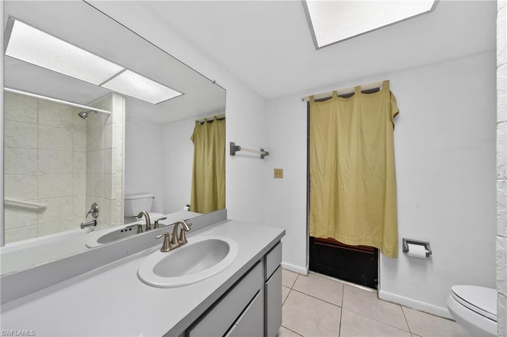 2233 SW 4th St , Cape Coral, FL 33991 Photo