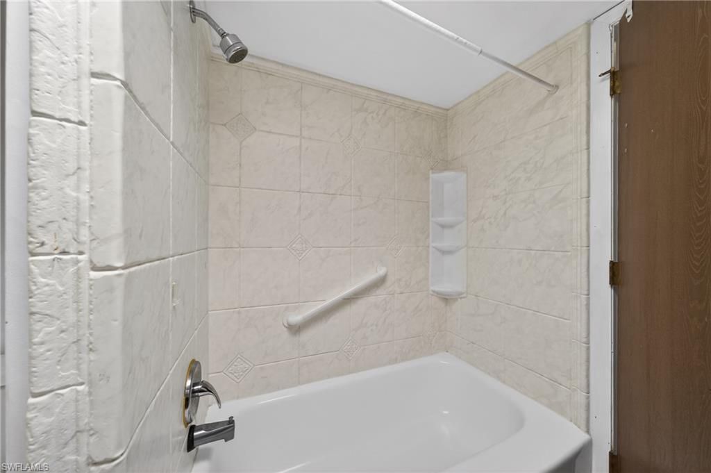 2233 SW 4th St , Cape Coral, FL 33991 Photo