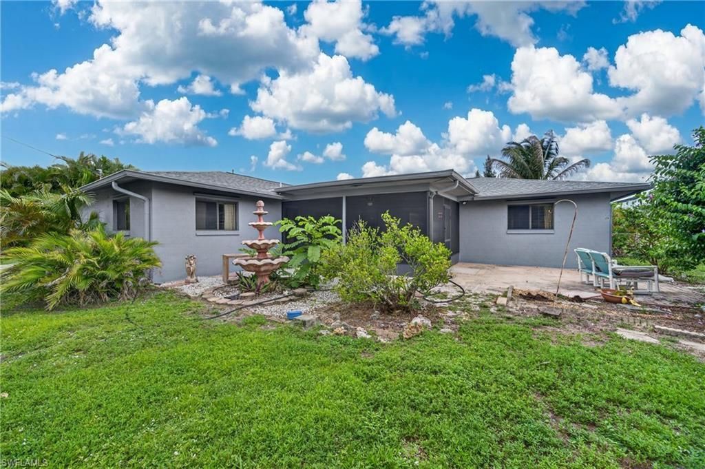 2233 SW 4th St , Cape Coral, FL 33991 Photo