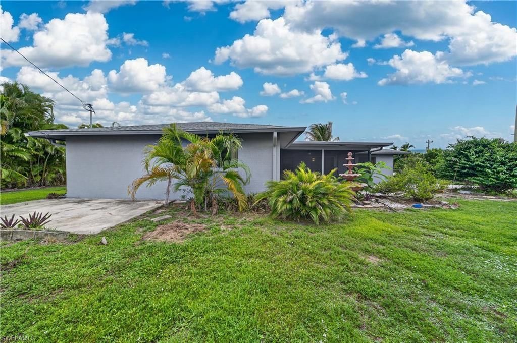 2233 SW 4th St , Cape Coral, FL 33991 Photo