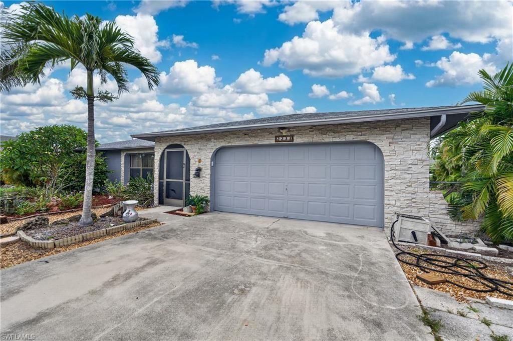 2233 SW 4th St , Cape Coral, FL 33991 Photo