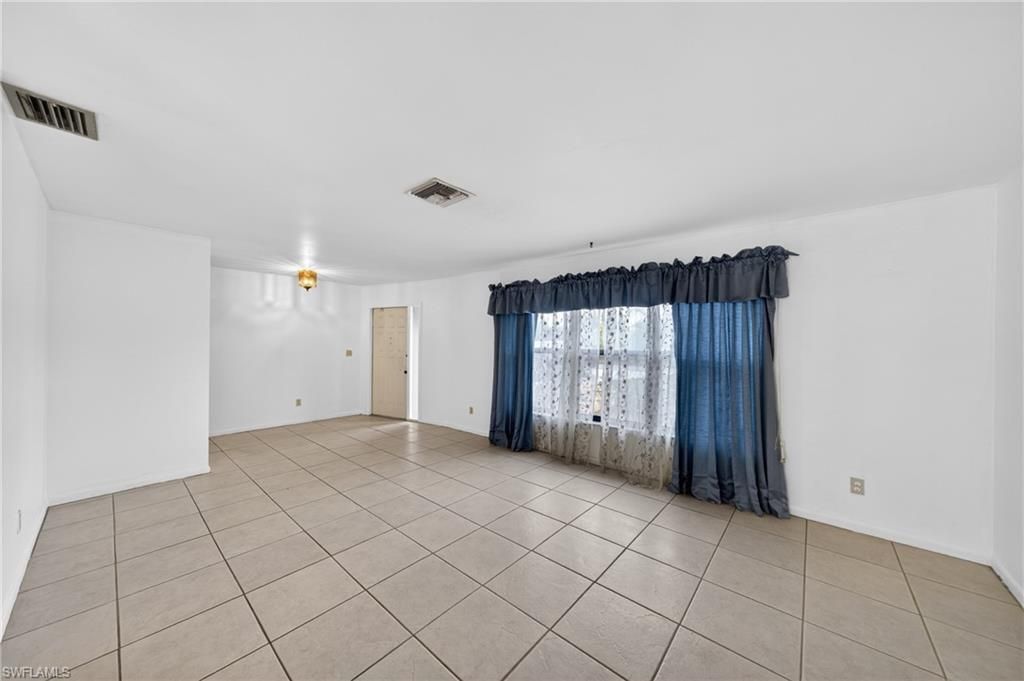 2233 SW 4th St , Cape Coral, FL 33991 Photo