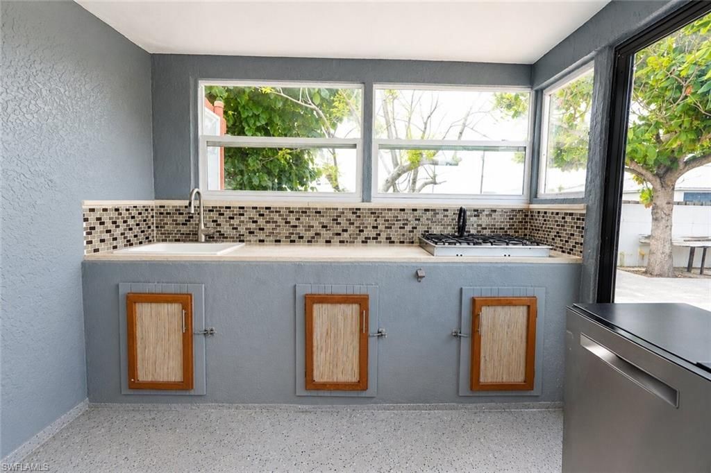507 Diplomat Pkwy E, Cape Coral, FL 33909 Photo
