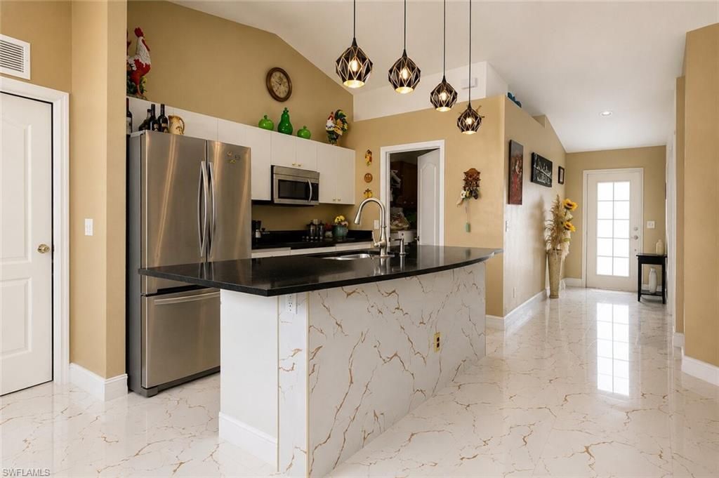 507 Diplomat Pkwy E, Cape Coral, FL 33909 Photo