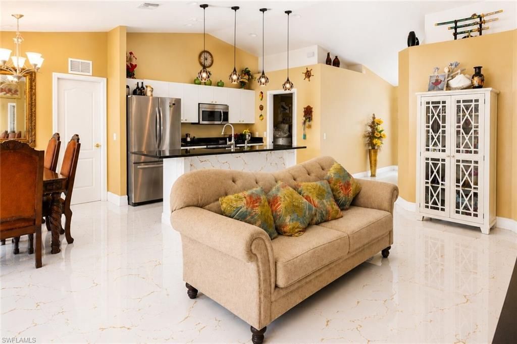 507 Diplomat Pkwy E, Cape Coral, FL 33909 Photo