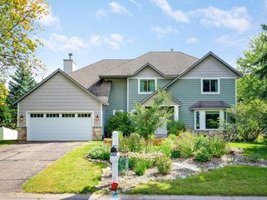 7859 Dover Cove, Eden Prairie, MN 55347