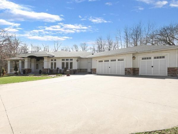 9401 Elm Court , Prior Lake, MN 55372