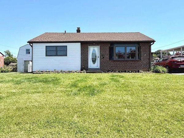 2121 N LEE LANE , ASTON, PA 19014