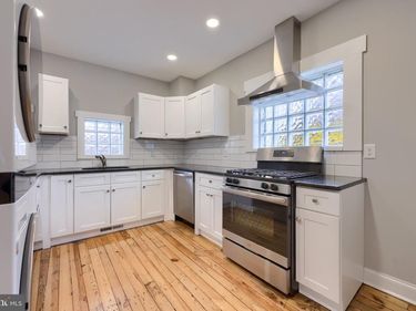 13 E NEW STREET, LANCASTER, PA 17602