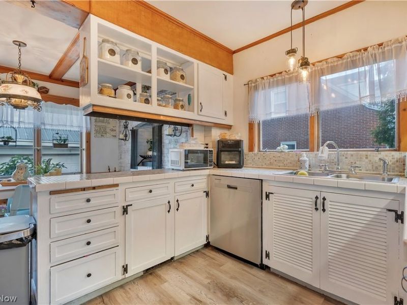 921 E Gorgas Street, Louisville, OH 44641 Photo 18