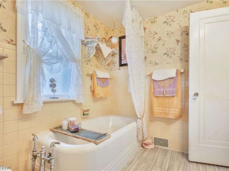 921 E Gorgas Street, Louisville, OH 44641 Photo 33
