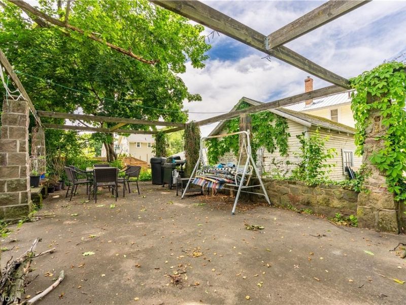 921 E Gorgas Street, Louisville, OH 44641 Photo 6
