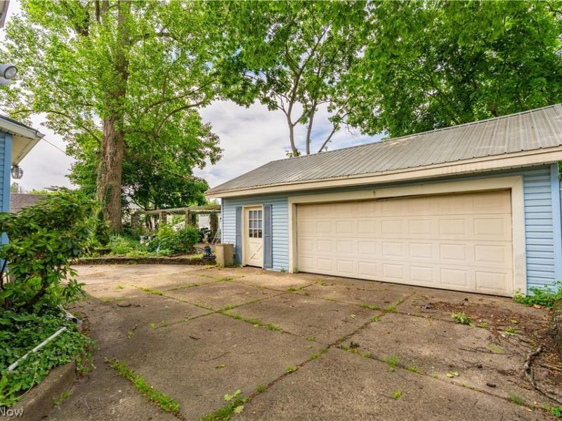 921 E Gorgas Street, Louisville, OH 44641 Photo 8