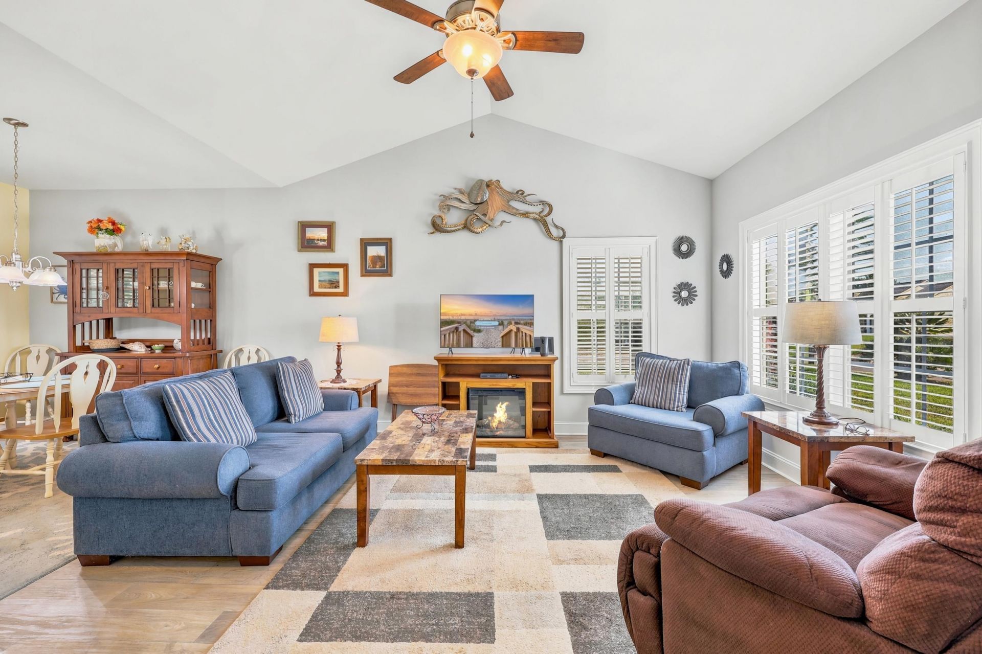 529 Irees Way  Photo 4