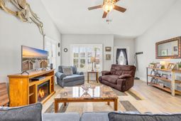 529 Irees Way  photo 4