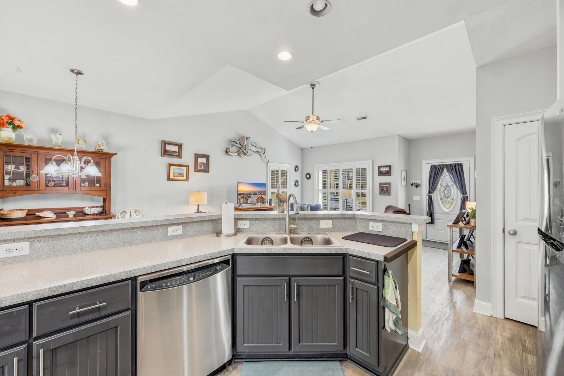 529 Irees Way  Photo 8