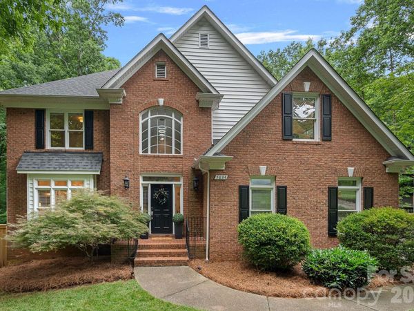 5634 Camelot Drive, Charlotte, NC 28270