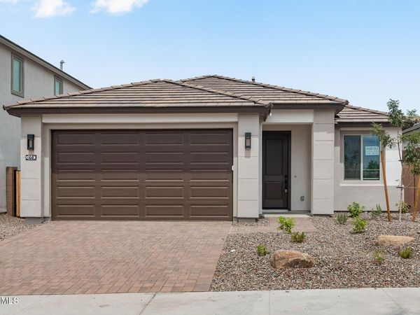 2440 W Silver Fox Way, Phoenix, AZ 85045