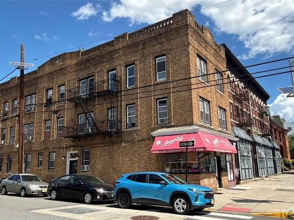 397 Avenue C 303, BAYONNE, NJ 07002