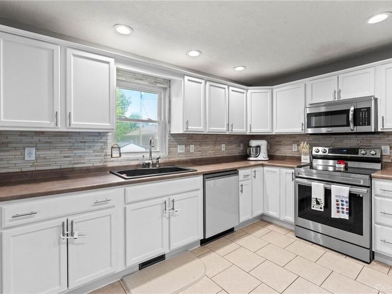 9557 Roberts Drive, Franklin Township, OH 45005 Photo 9