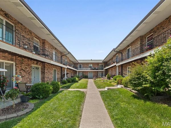 6934 Colonial Woods Drive , Unit 89, St Louis, MO 63129
