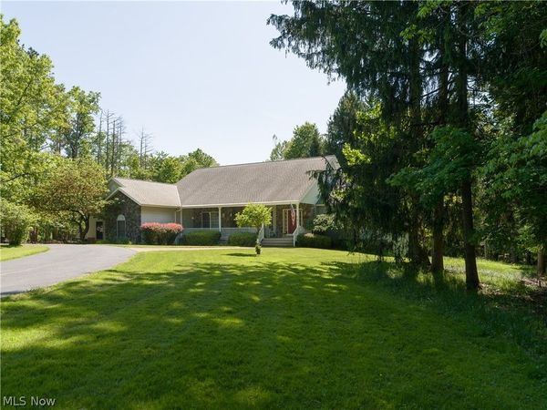 8745 Broadview Road , Broadview Heights, OH 44147