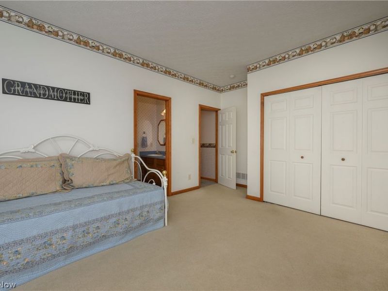 8745 Broadview Road, Broadview Heights, OH 44147 Photo 16