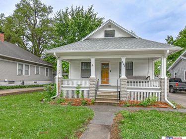 825 S 34th Street, Lincoln, NE 68510
